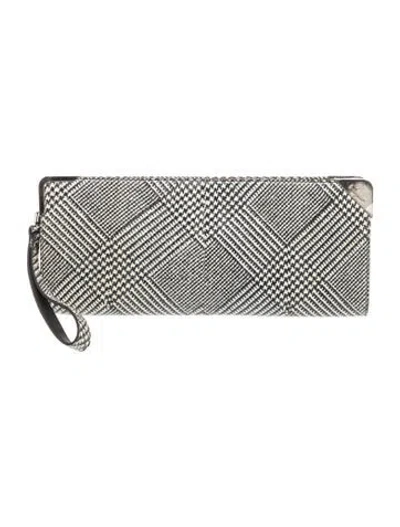Pre-owned Ferragamo Clutch In White