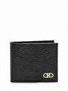Ferragamo Compact Bifold Wallet In Textured Cow Leather In Black
