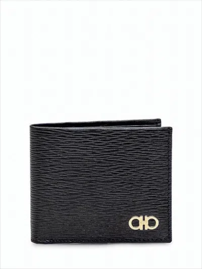 Ferragamo Compact Bifold Wallet In Textured Cow Leather In Black