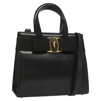 Pre-owned Ferragamo Convertible Vara Bow Tote Leather Leather Handbag () In Black