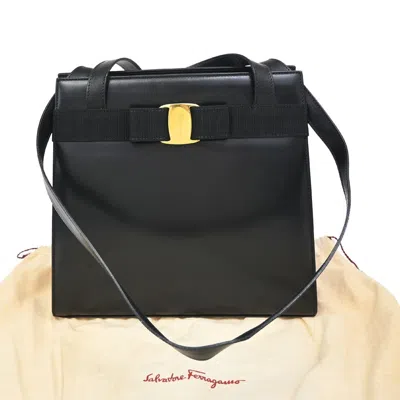 Pre-owned Ferragamo Convertible Vara Bow Tote Leather Leather Handbag () In Black