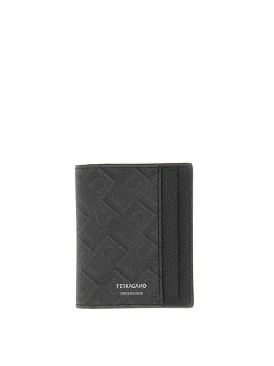 Ferragamo Monogram Textured Finish Credit Card Holder In Black