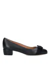 Ferragamo Signature Bow Pumps With Low Block Heel In Black