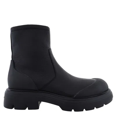 Ferragamo Dorie Leather Lug-sole Ankle Boots In Black