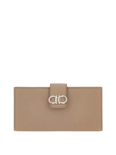 Ferragamo Double Gancini Continental Wallet In Brown