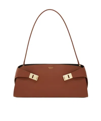 FERRAGAMO FERRAGAMO HUG EAST-WEST SHOULDER BAG