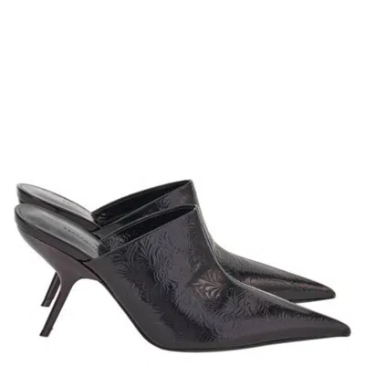Ferragamo Elly 85 Embossed Leather Pumps In Black