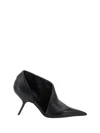 Ferragamo Black Pumps With Pointed Design And Side Opening Detail In Leather Woman