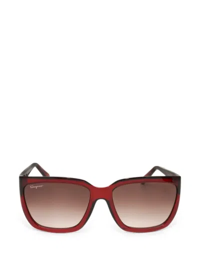 Ferragamo Eyewear スクエアフレーム サングラス In レッド