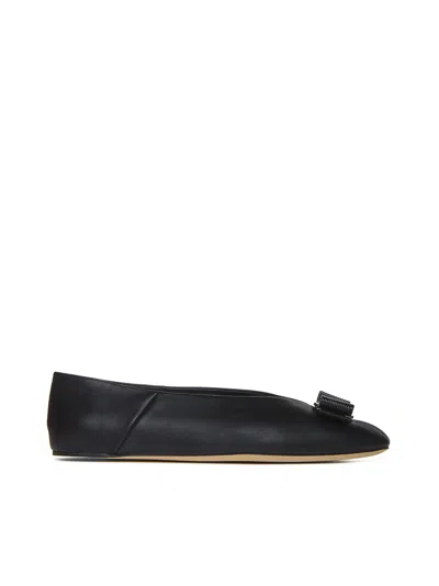 Ferragamo Flat Shoes In Black