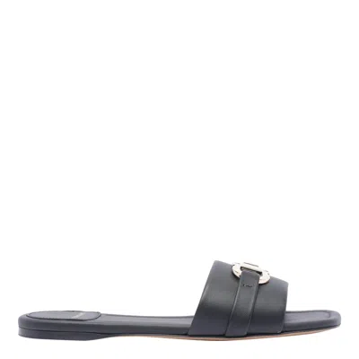 FERRAGAMO FLAT SLIDE WITH GANCINI ORNAMENT