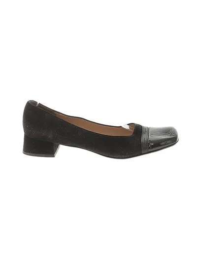 Pre-owned Ferragamo Flats In Black