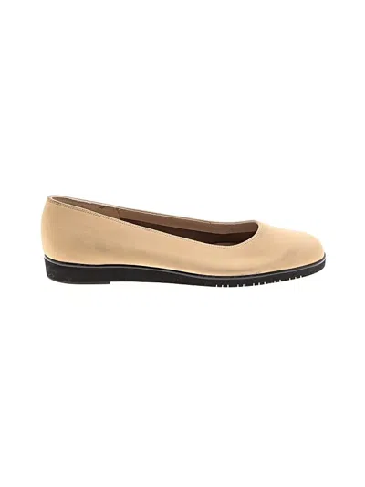 Pre-owned Ferragamo Flats In Tan