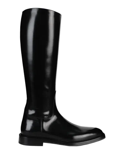 Ferragamo Fluid Leather Riding Boots In Black