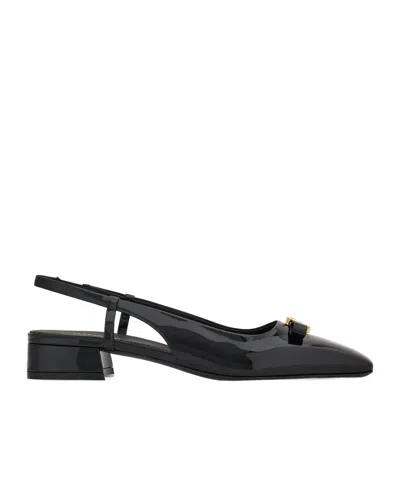 Ferragamo Front Logo Low-heeled Shoes In Black