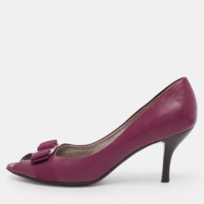 Pre-owned Ferragamo Fushia Leather Vara Bow Peep Toe Pumps Size 37 In Pink