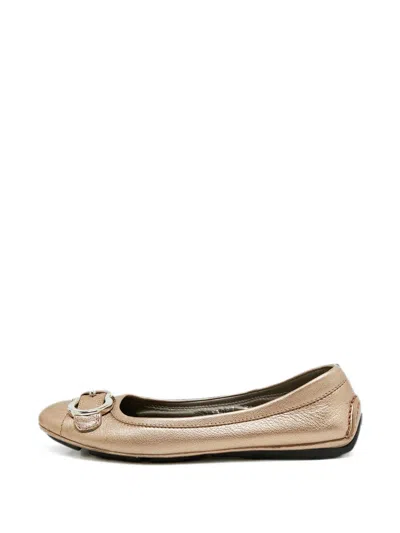 Pre-owned Ferragamo Gancini Buckle Ballet Flats In Gold