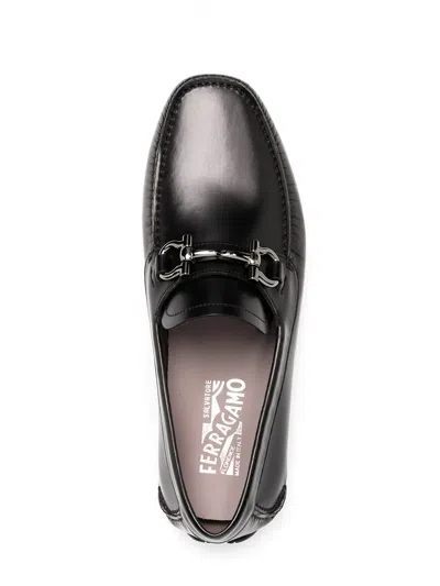 FERRAGAMO FERRAGAMO GANCINI BUCKLE DRIVING LOAFERS