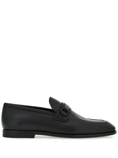 Ferragamo Foster Gancini Loafers In Hammered Leather In Nero
