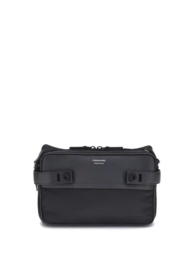FERRAGAMO GANCINI BUCKLE SHOULDER BAG