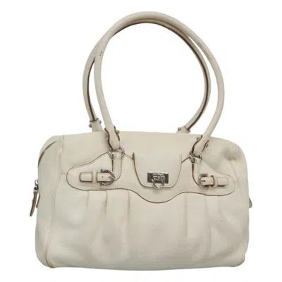 Pre-owned Ferragamo Gancini Buckle Shoulder Bag Leather Leather Bag () In White