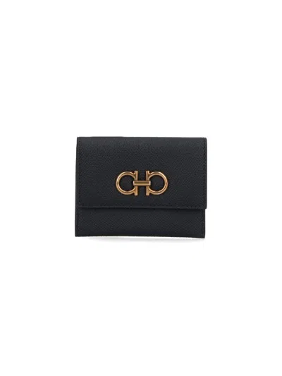 Ferragamo Gancini Tri-fold Leather Wallet In Black