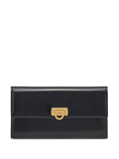 Ferragamo Gancini Clasp Wallet In Black