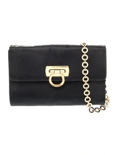 Pre-owned Ferragamo Gancini Clutch In Black