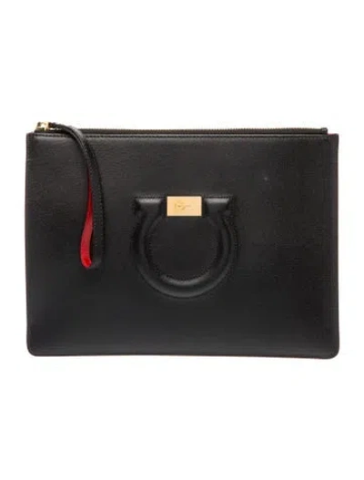 Pre-owned Ferragamo Gancini Clutch In Black