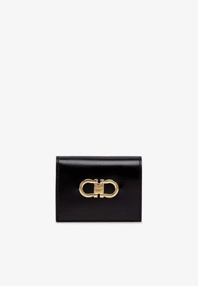 Ferragamo Logo-plaque Leather Wallet In Black