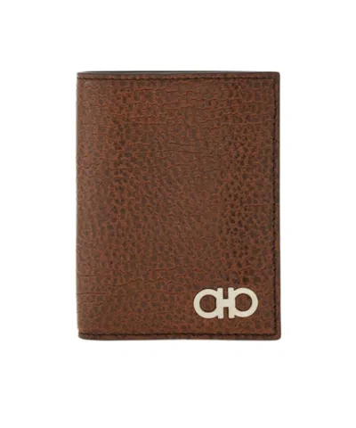 Ferragamo Gancini Credit Card Holder In Brown