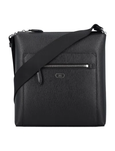 FERRAGAMO FERRAGAMO GANCINI CROSS BODY BAG