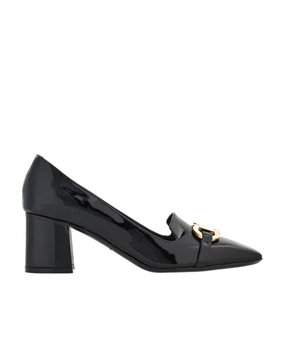 Ferragamo Gancini Decorates Shallow High-heeled Shoes In Black