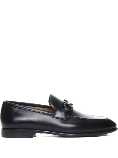 Ferragamo Gancini-detail Leather Loafers In Black