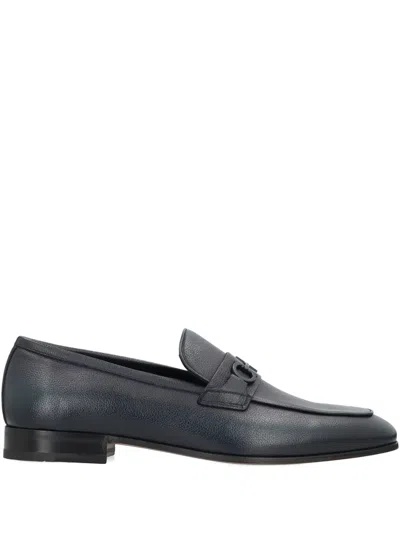 Ferragamo Gancini Detail Loafers In Black