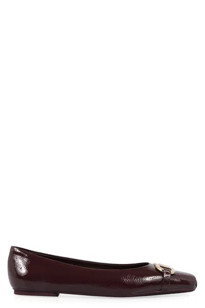Ferragamo Ballet Flat With Gancini Ornament In Red