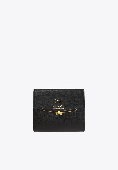 Ferragamo Gancini French Wallet In Grained Leather In Black