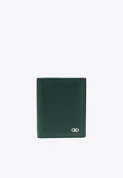 Ferragamo Gancini Grained Leather Cardholder In Green