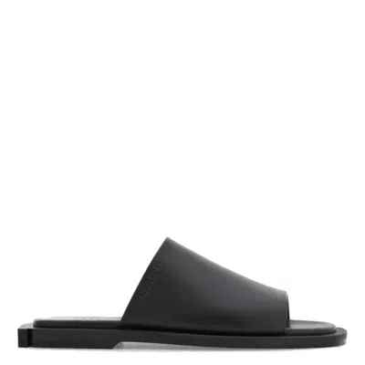 Ferragamo Gancini Heel Leather Mules In Black