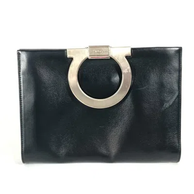 Pre-owned Ferragamo Gancini Leather Clutch Bag () In Black