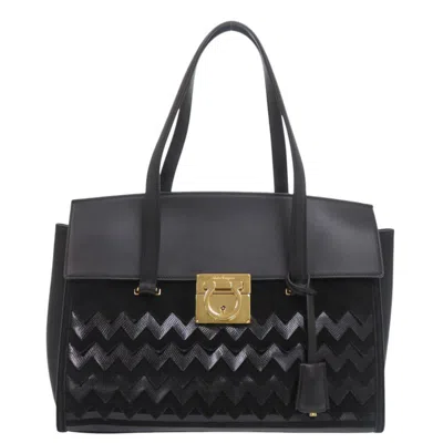 Pre-owned Ferragamo Gancini Leather Handbag () In Black