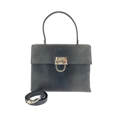 Pre-owned Ferragamo Gancini Leather Handbag Shoulder Bag ()