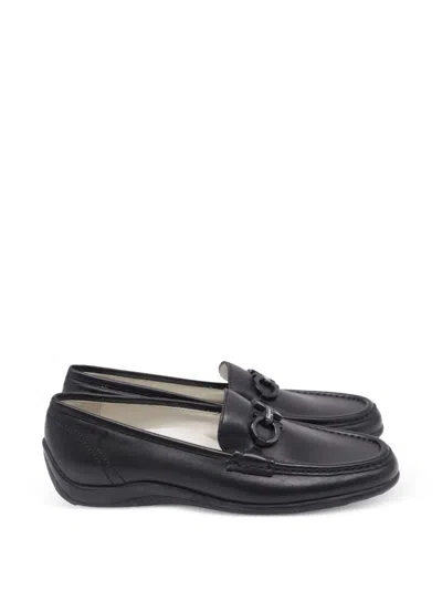Pre-owned Ferragamo Gancini Leather Loafers In Black