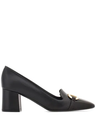 Ferragamo Pump With Gancini Ornament In Black