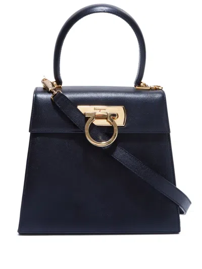 Pre-owned Ferragamo Gancini Leather Shoulder Bag In Black