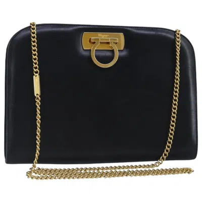 Pre-owned Ferragamo Gancini Leather Shoulder Bag () In Black