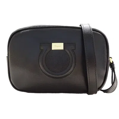 Pre-owned Ferragamo Gancini Leather Shoulder Bag () In Black