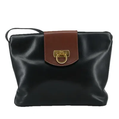 Pre-owned Ferragamo Gancini Leather Shoulder Bag () In Black