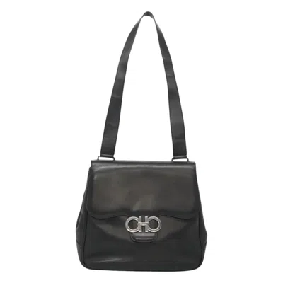 Pre-owned Ferragamo Gancini Leather Shoulder Bag () In Black