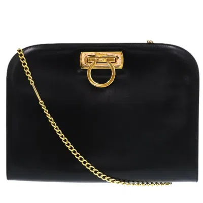 Pre-owned Ferragamo Gancini Leather Shoulder Bag () In Black